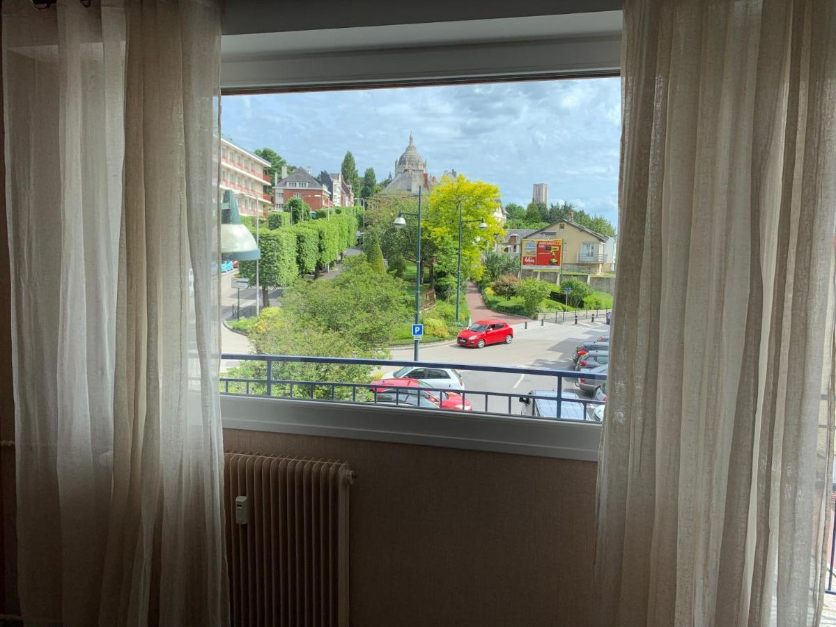 Au Coeur De Lisieux 83 M2 Et Vue Sur La Basilique Lejlighed Eksteriør billede
